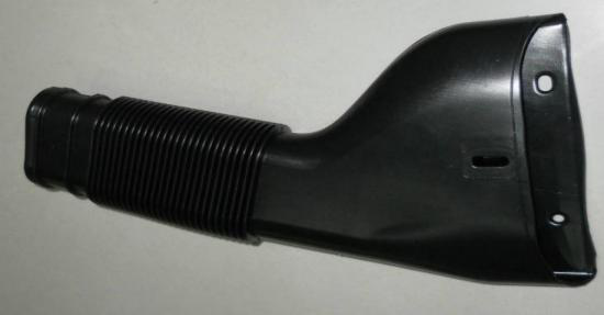 發(fā)動機(jī)進(jìn)氣管性能影響